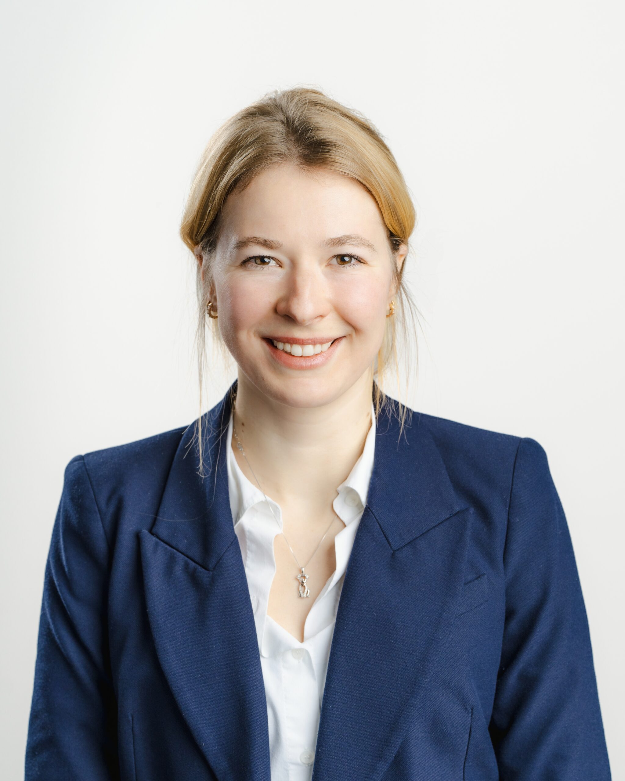 VICTORIA DARDZINSKI